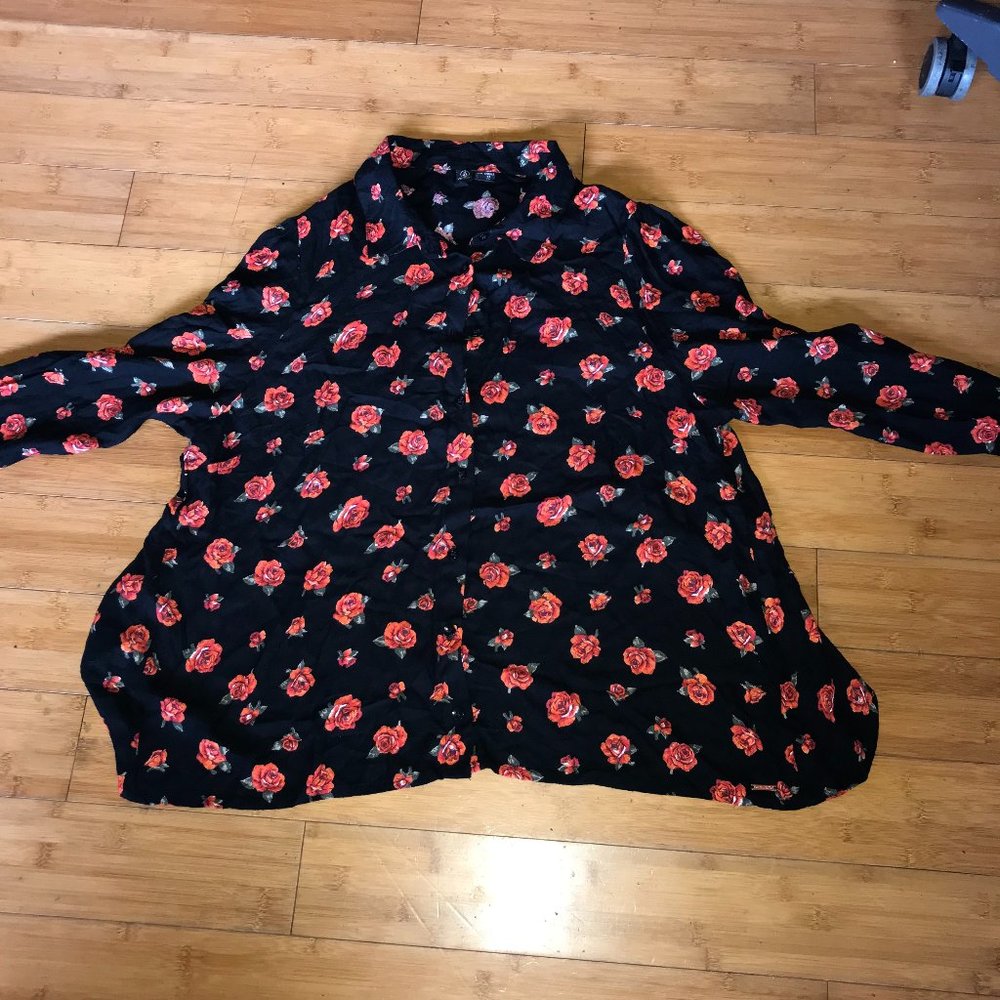 Volcom Roses open back top size Large